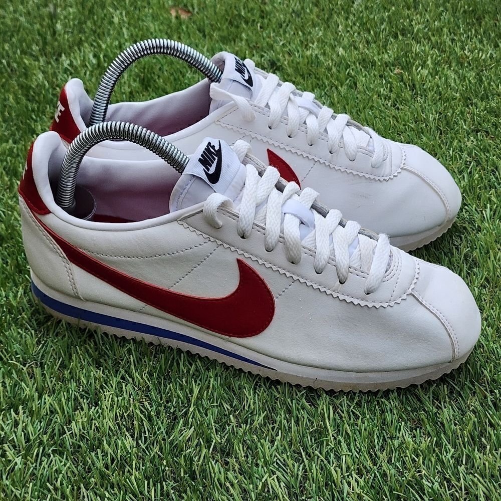 NIKE CLASSIC CORTEZ - Womens Sneakers - SIZE 9